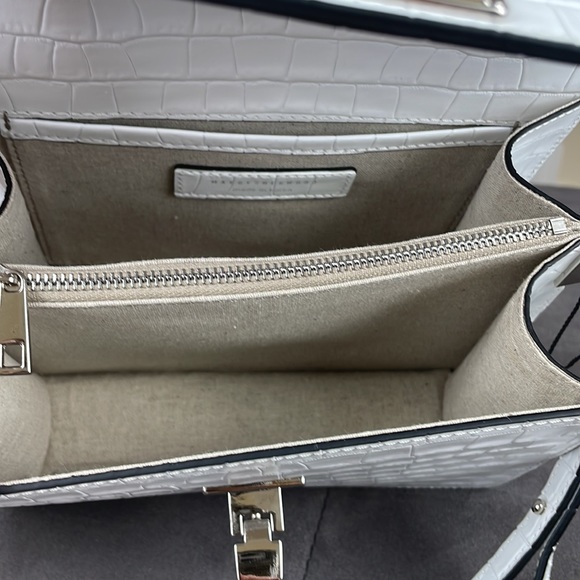 MARGE SHERWOOD ~ Croc Embossed White Vintage Brick Matiss Shoulder Bag ~ NWT! - Picture 8 of 10